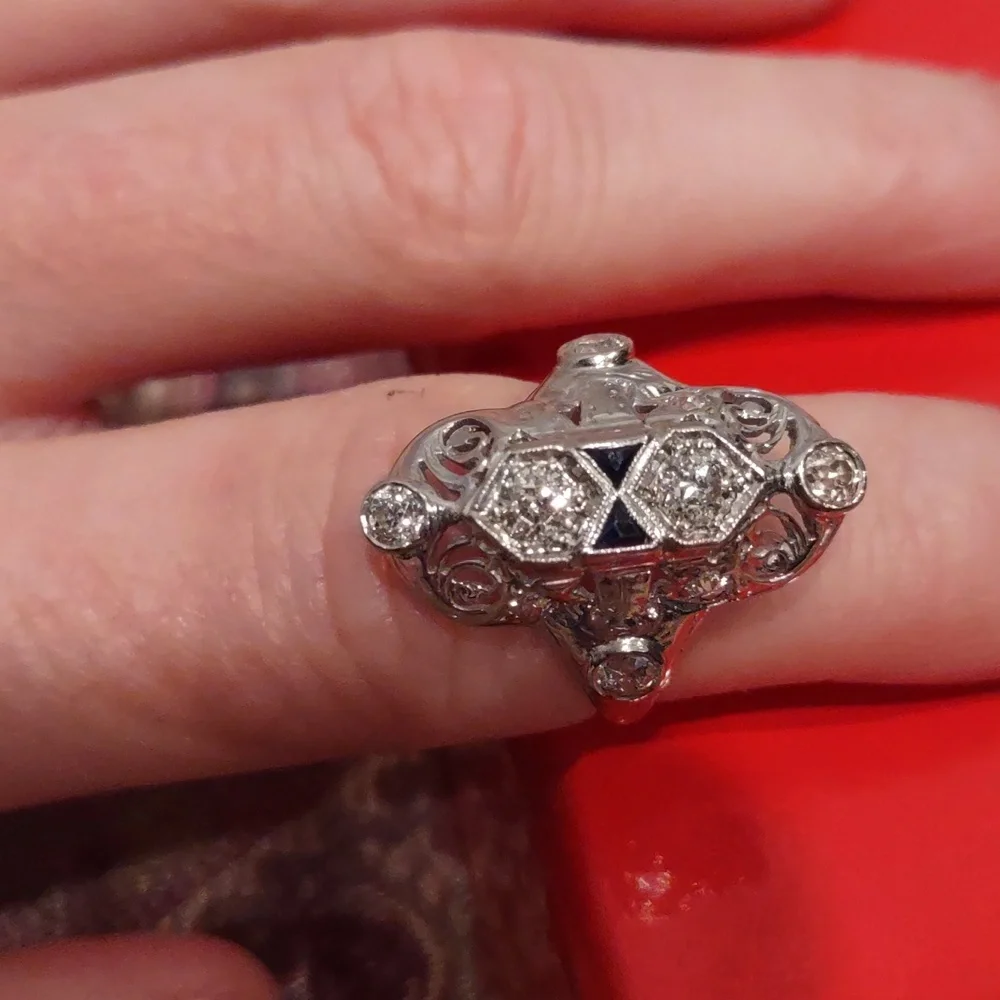 Old European cut Diamond Ring 18kt white gold north south Design